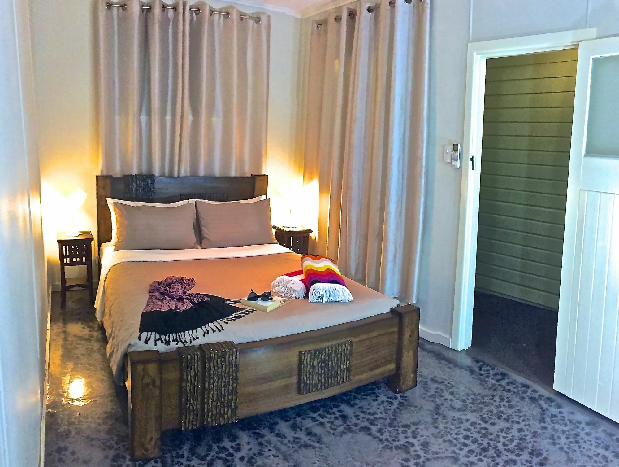 Aparthotel Five 3 Five Urangan Exteriér fotografie