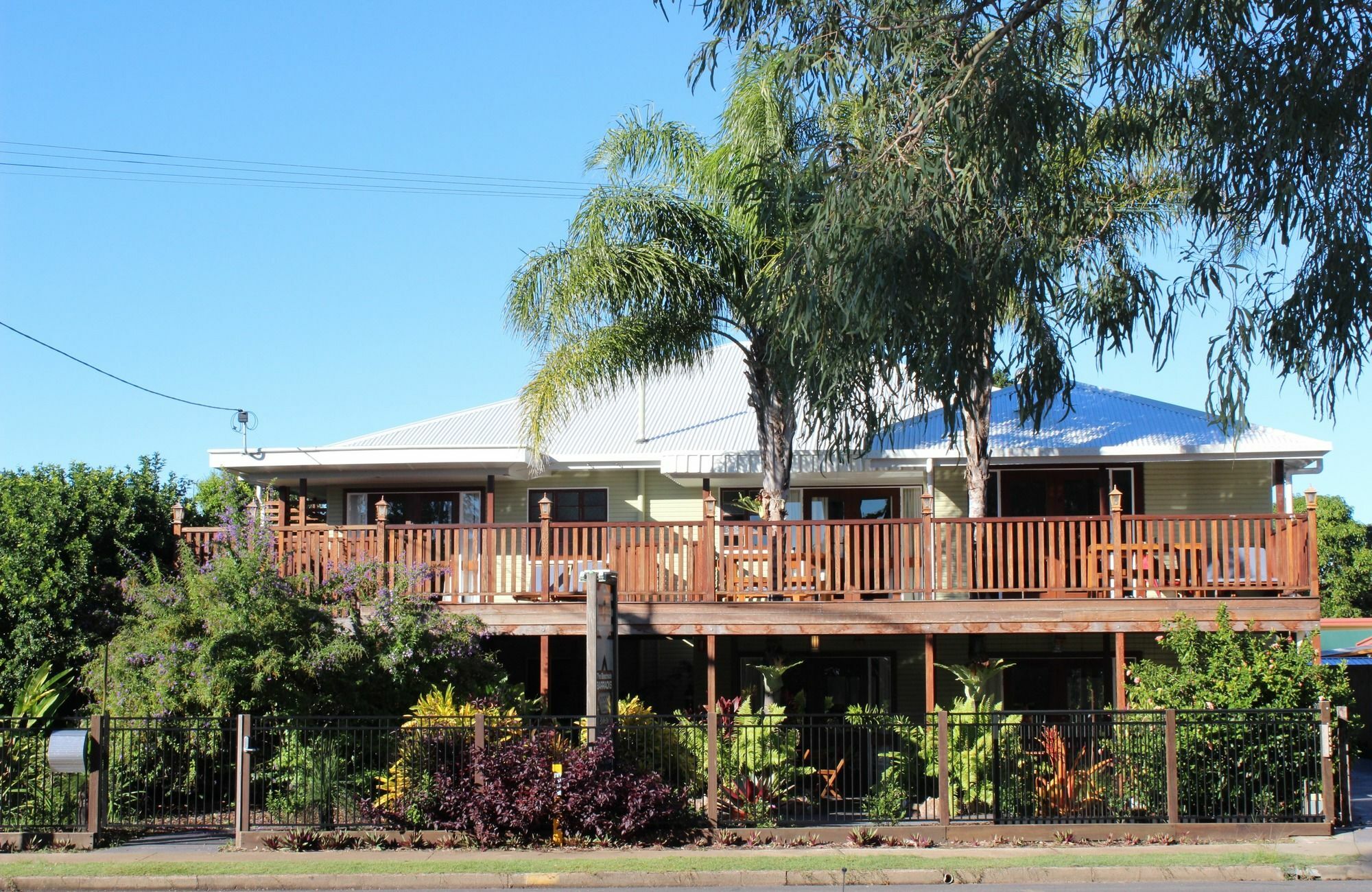 Aparthotel Five 3 Five Urangan Exteriér fotografie